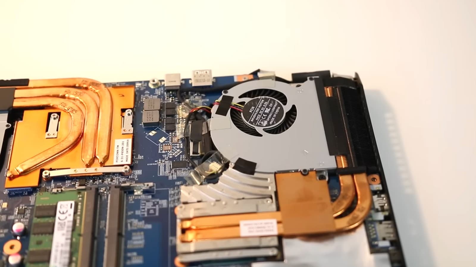 laptop-repairs-showing-internal-components-cpu-heatsink-ram